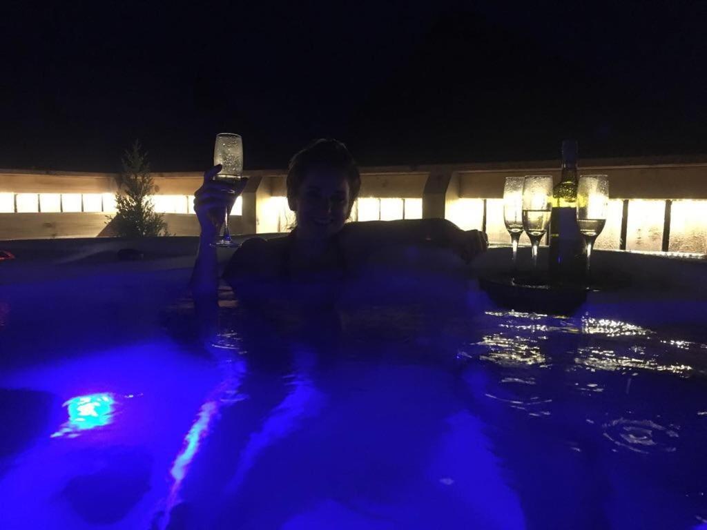 فيلا Seaview Pod And Hot Tub بالاتْشولِش المظهر الخارجي الصورة